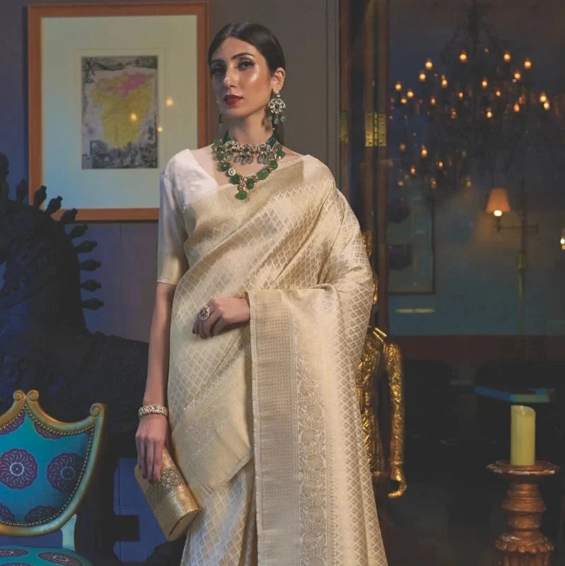 Ganesh Chaturthi 2026 Outfit Guide: Best Men's Wear &amp; Women's Ethnic Looks to Celebrate in Style