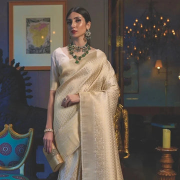 Ganesh Chaturthi 2026 Outfit Guide: Best Men's Wear &amp; Women's Ethnic Looks to Celebrate in Style