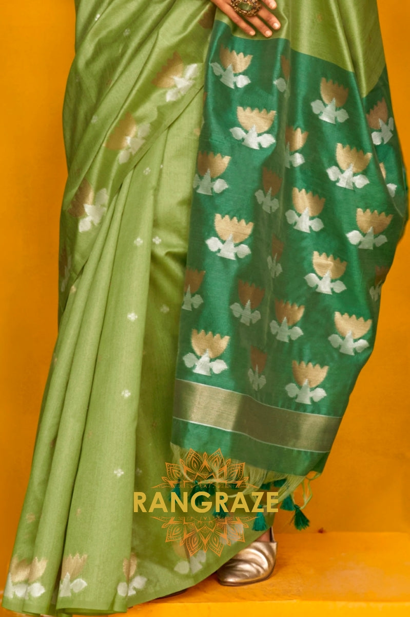Emerald Elegance Tussar Handwoven Silk Saree