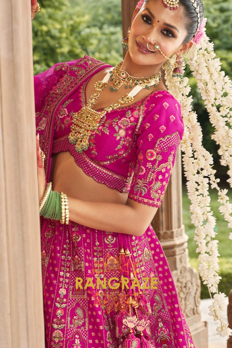 Rani Aabha Double-Dupatta Bridal Banarasi Silk Lehenga – A Symphony of Radiant Grandeur