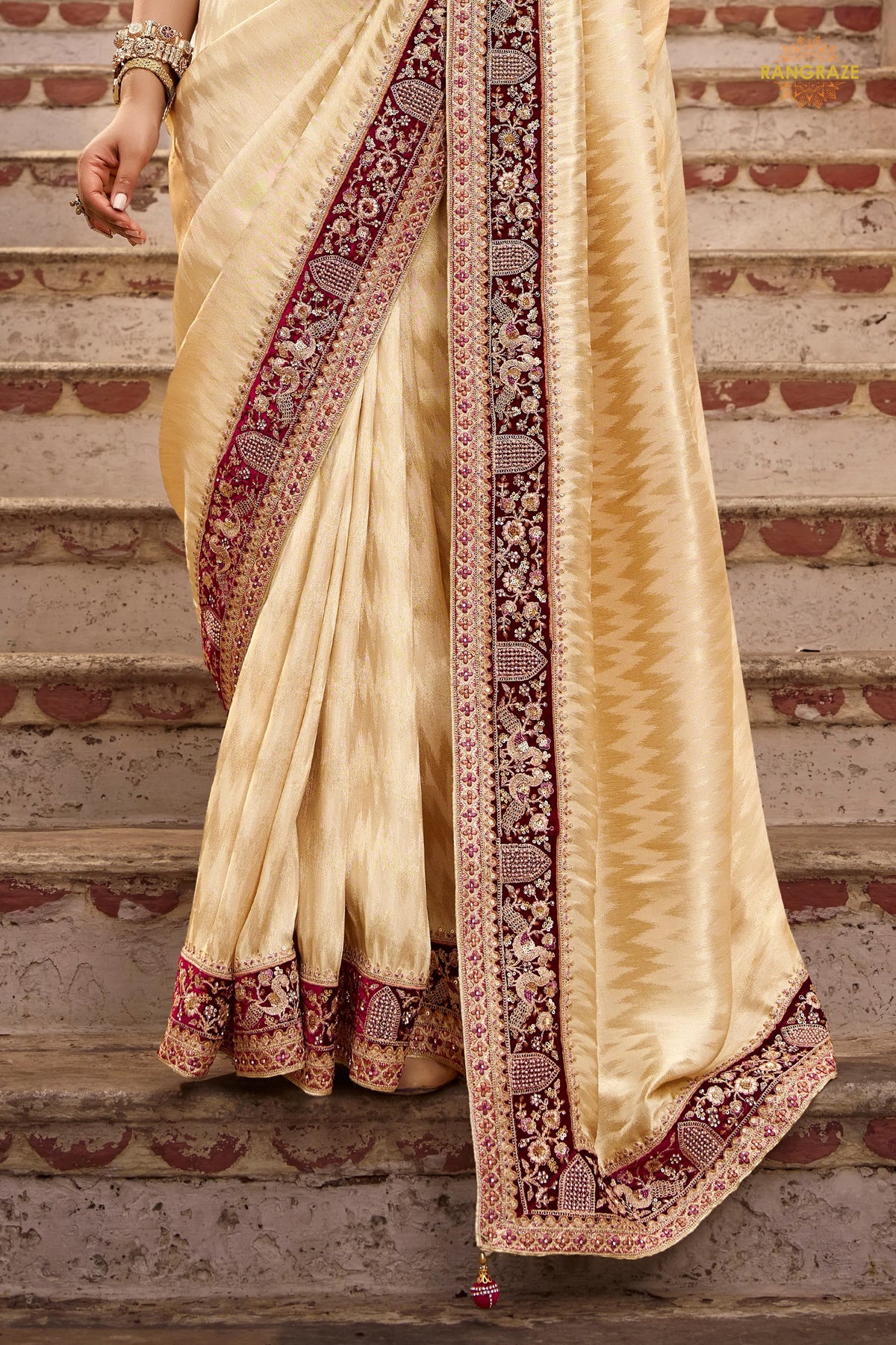 Off-White Embroidred Fancy Silk Saree