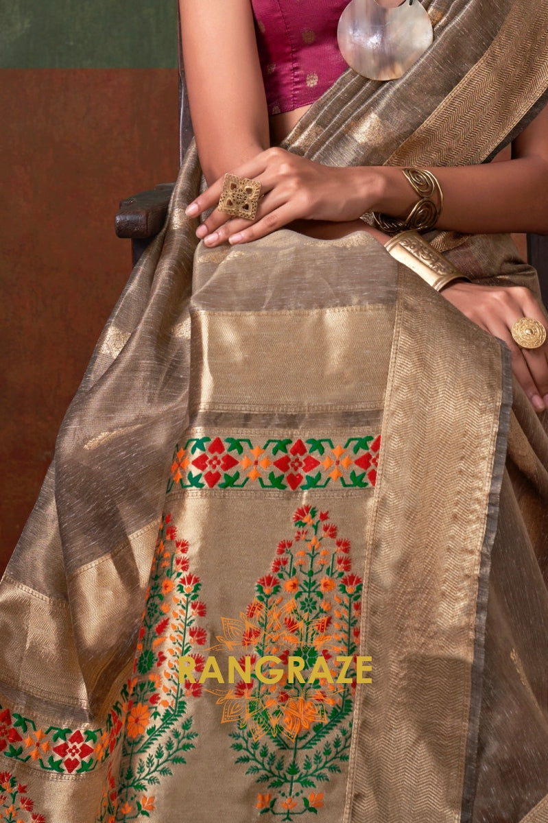 Royal Gold Elegance: Handwoven Paithani Zari Tissue Saree