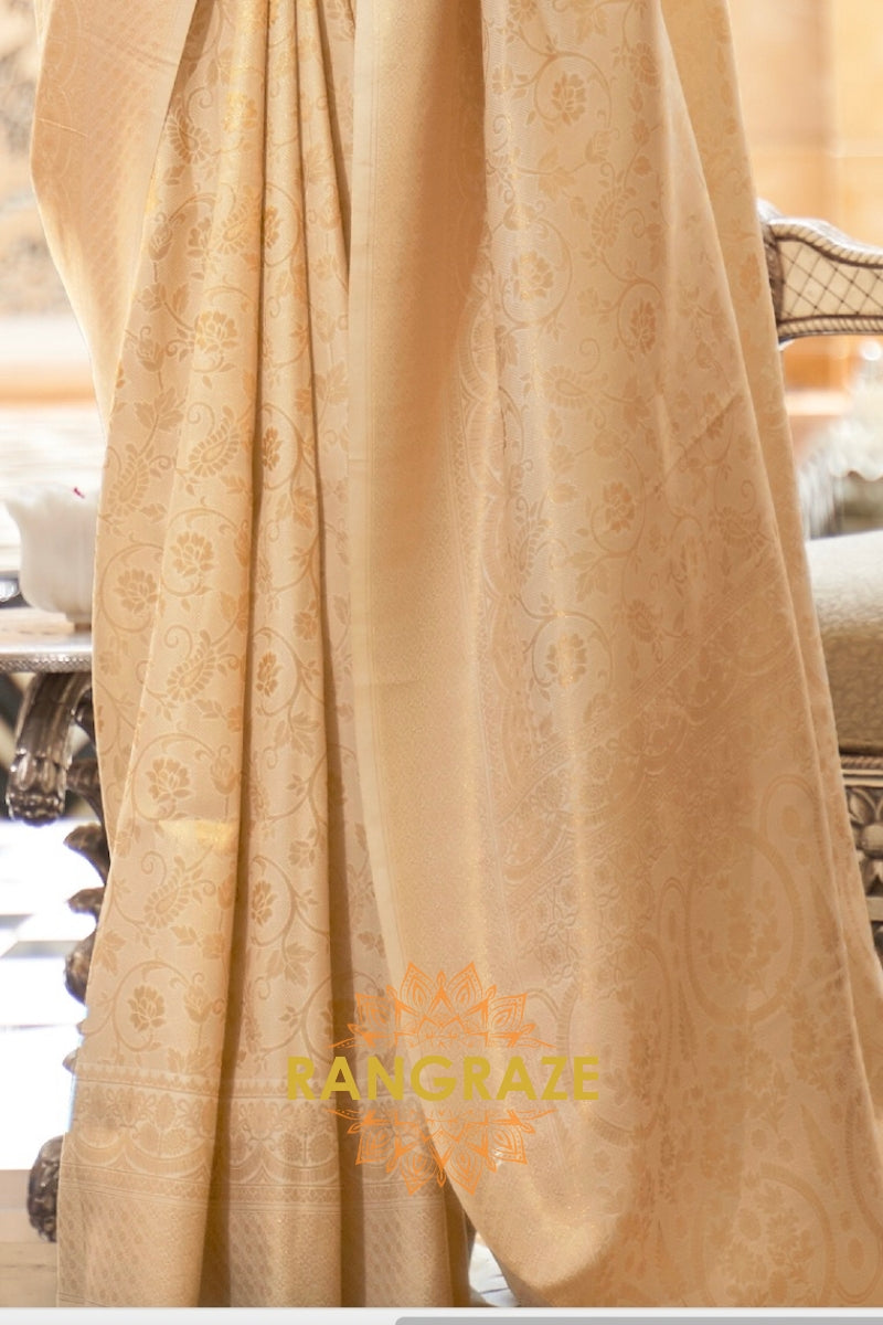 Pearl White And Golden Zari Woven Kanjivaram Silk Saree
