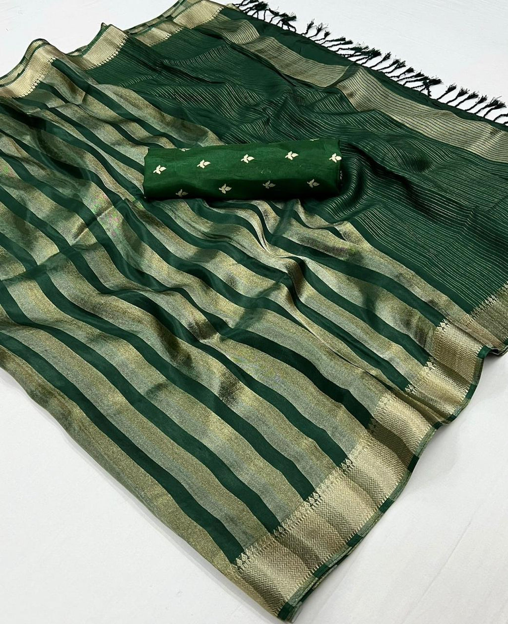 Bottle Green Radiance Handloom Woven Banarasi Silk Saree