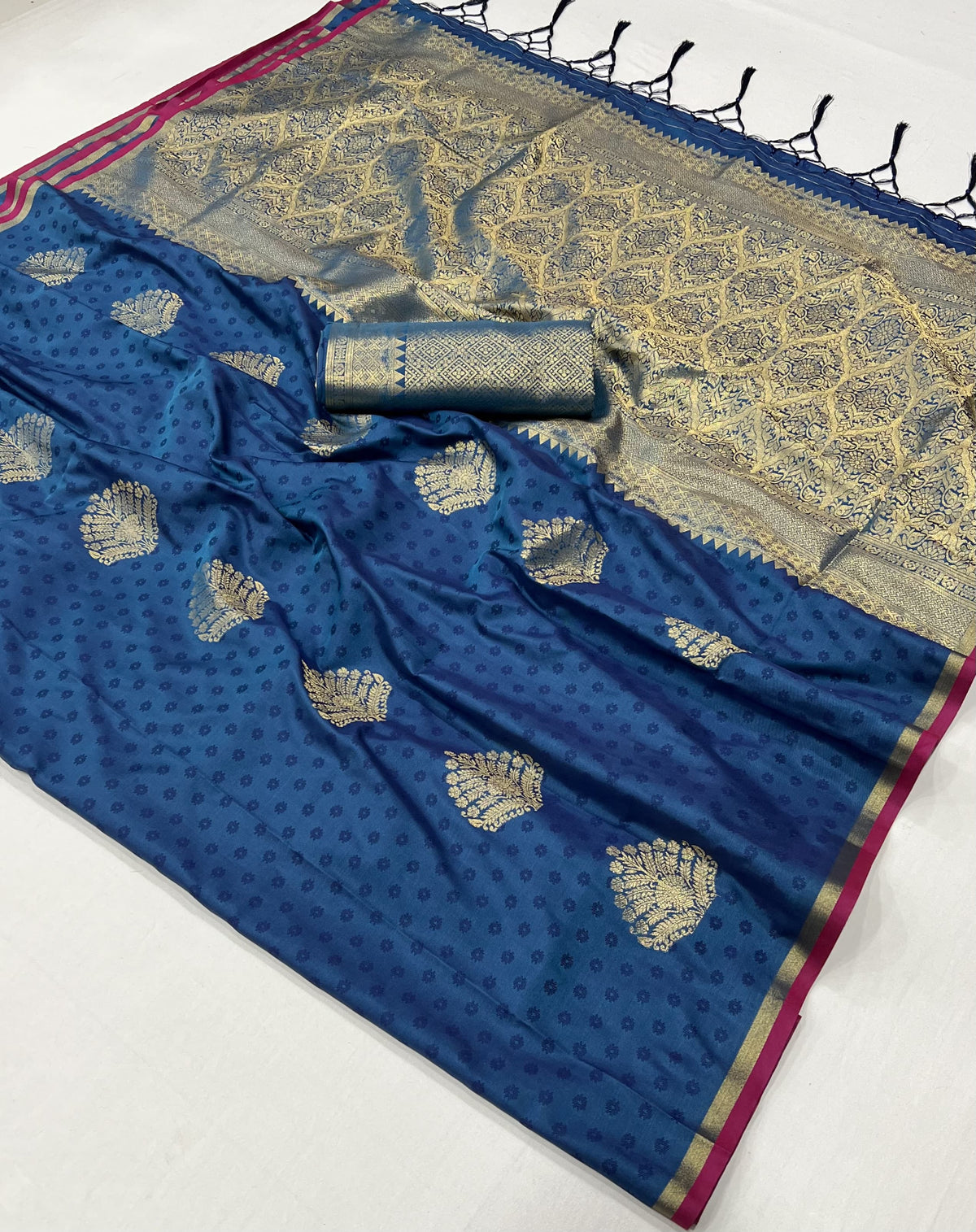 Plum Majesty Banarasi Handwoven Silk Saree