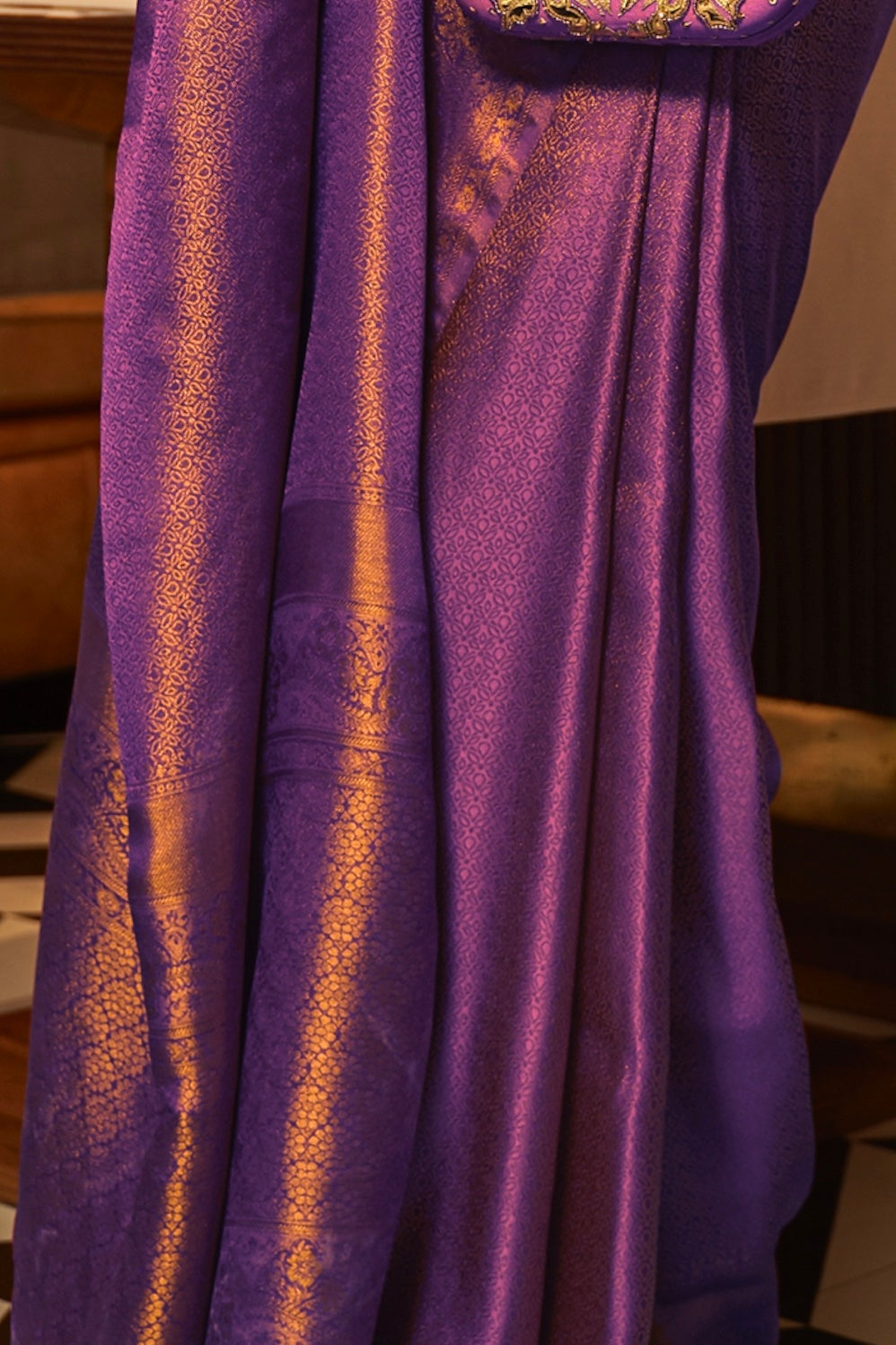 Deep Purple Woven Dual Tone Kanjivaram Silk Saree