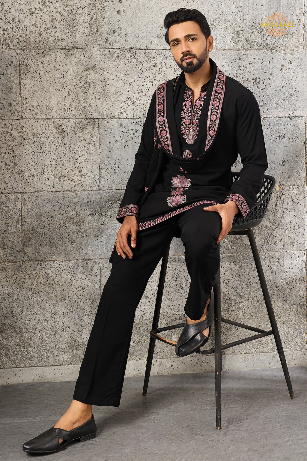 Black Embroidered Japanese Men Kurta Pajama With Dupatta