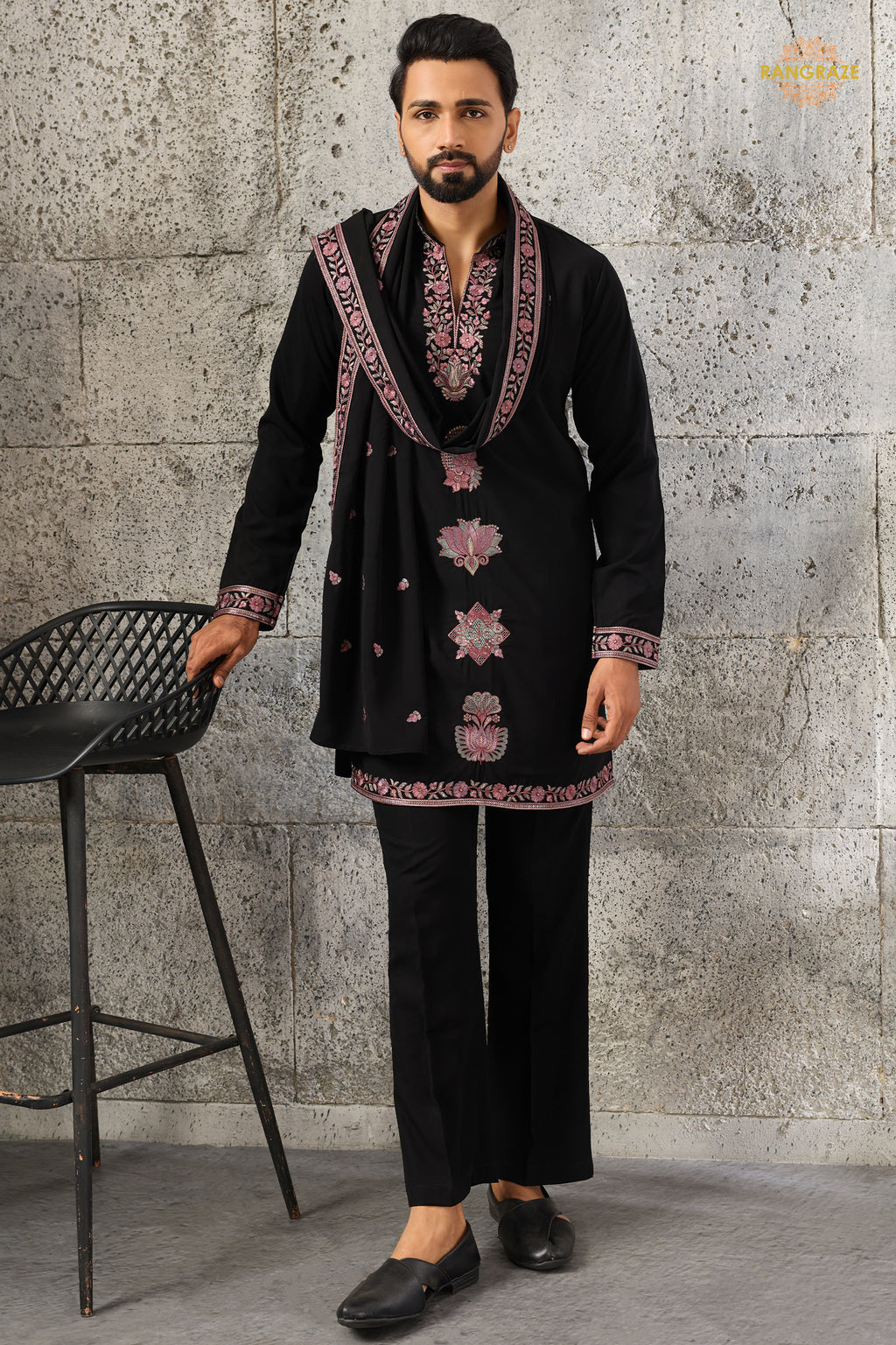 Black Embroidered Japanese Men Kurta Pajama With Dupatta