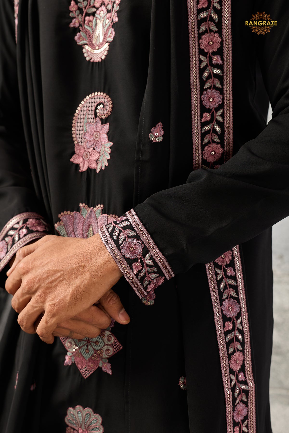 Black Embroidered Japanese Men Kurta Pajama With Dupatta