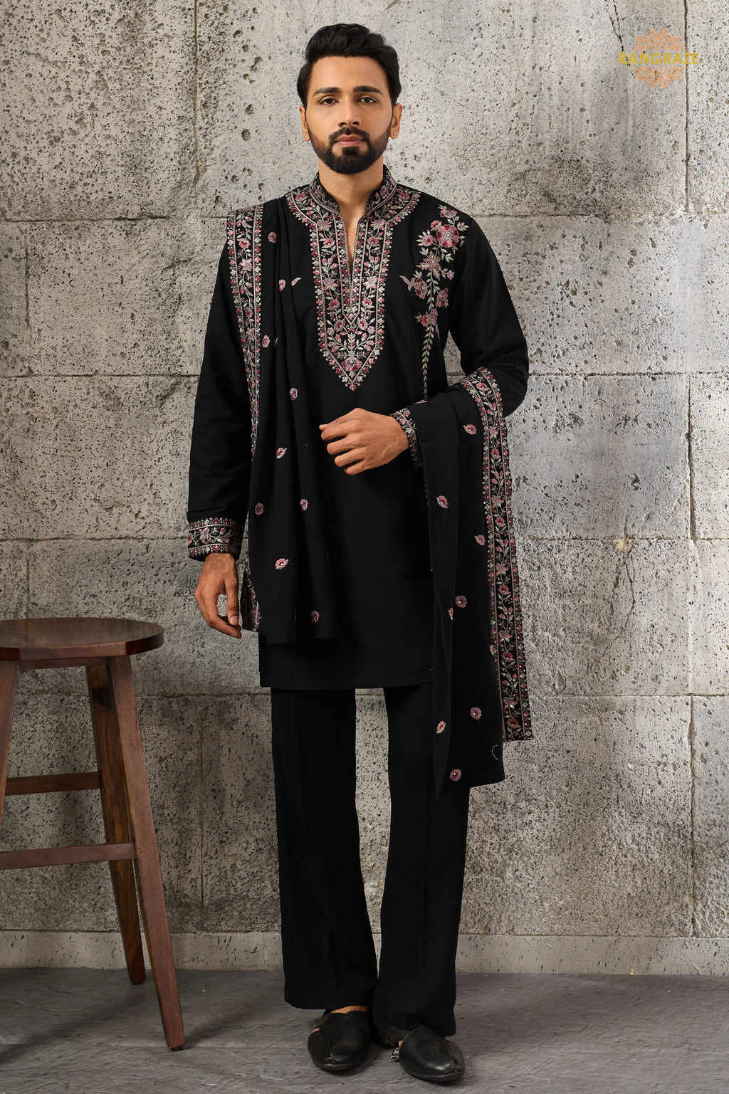 Black Embroidered Japanese Men Kurta Pajama With Dupatta